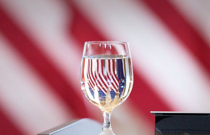 Порядка 1,8 тыс. компаний требуют от США компенсаций из-за повышения пошлин на импорт