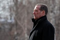 Медведев назвал проходившие ранее переговоры с Ираном "операцией прикрытия"