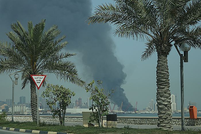 При обстреле со стороны Ирана в столице Бахрейна повреждена гостиница