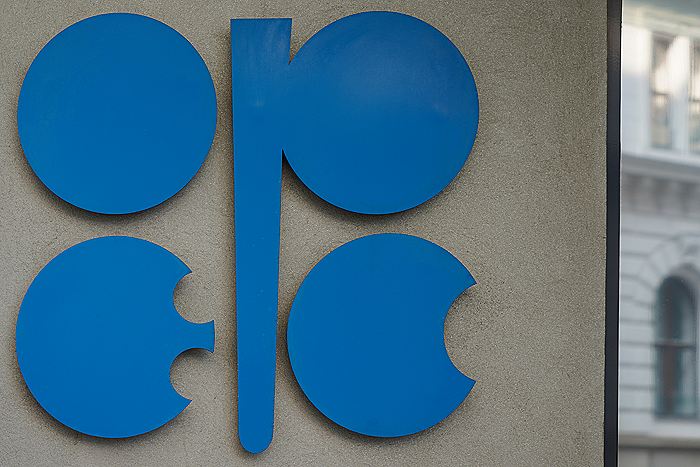 Страны ОПЕК+ согласовали увеличение нефтедобычи на 206 тыс. б/с