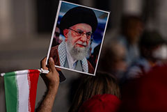 Эксперт - о ситуации в Иране: аятолла заранее определил изменения во власти на случай своей гибели