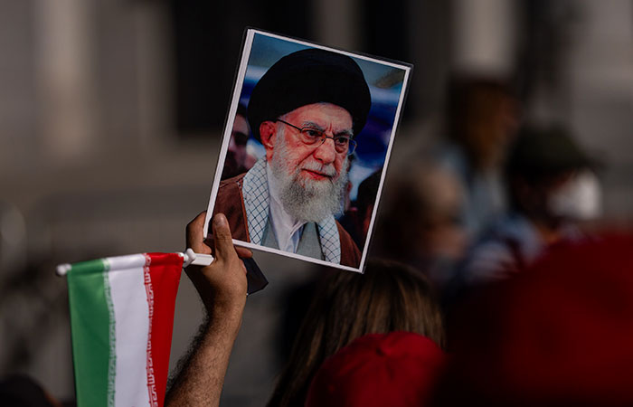 Эксперт - о ситуации в Иране: аятолла заранее определил изменения во власти на случай своей гибели