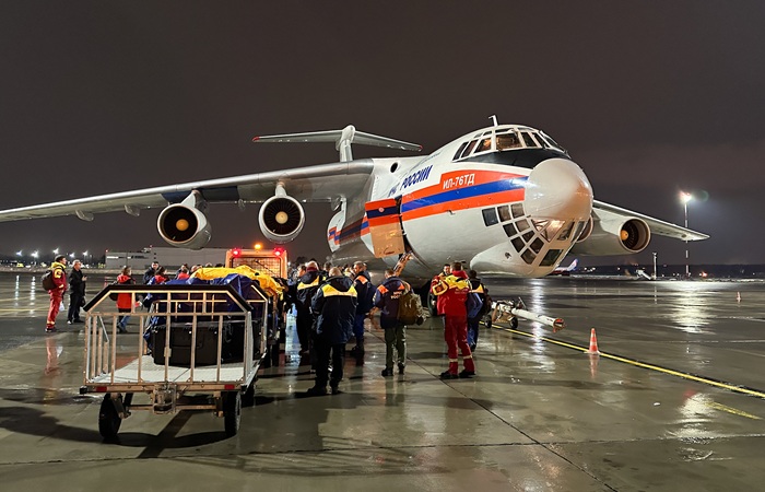 Спецборт МЧС доставит 84 россиянина из Израиля в Москву