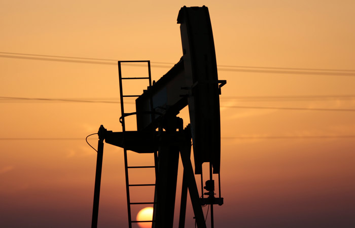 Нефть Brent подорожала почти на 8%, до $83,87 за баррель