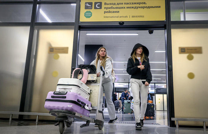 Из ОАЭ вывезли около 7 тысяч российских туристов