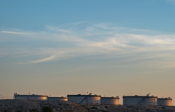 Нефтехранилища Саудовской Аравии быстро заполняются из-за блокировки Ормузского пролива