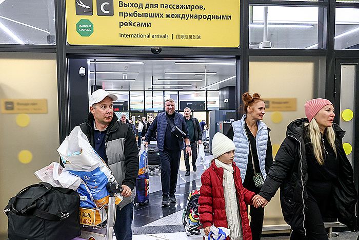 Вывоз в РФ более 8 тыс. пассажиров из ОАЭ и Омана запланирован на четверг