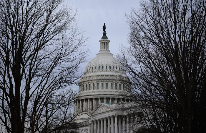 Сенат США отклонил резолюцию об ограничении военных полномочий Трампа