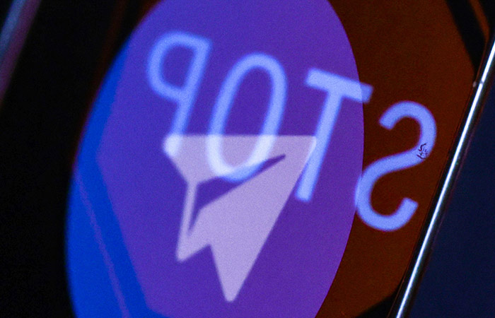 Путин заявил об опасности неподконтрольных РФ систем связи для военных в зоне СВО