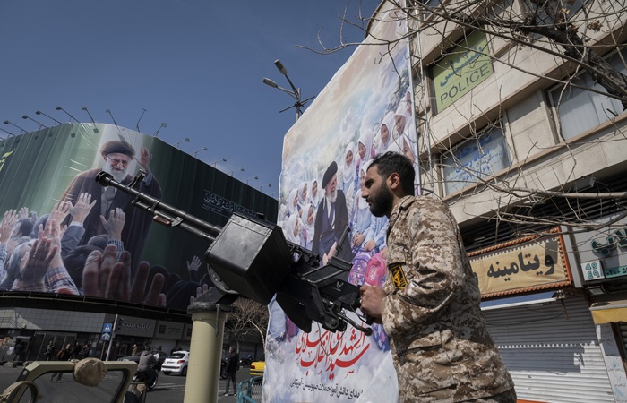 МИД Ирана заявил о готовности страны противостоять возможной наземной операции США