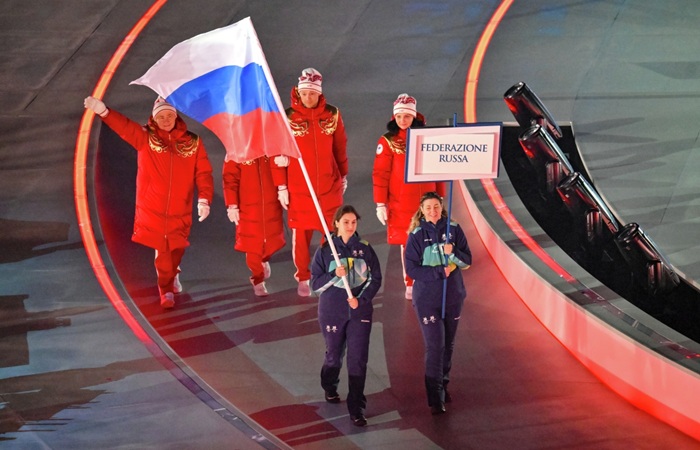 Российская делегация прошла с флагом РФ на церемонии открытия Паралимпиады