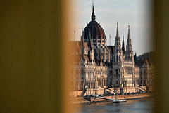 Парламент Венгрии принял резолюцию против помощи Украине и ее членства в ЕС