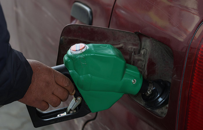 Bloomberg узнал, что ослабление нефтяных санкций США против РФ коснется поставок в Индию