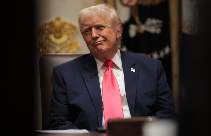 Трамп считает, что победил Иран за час