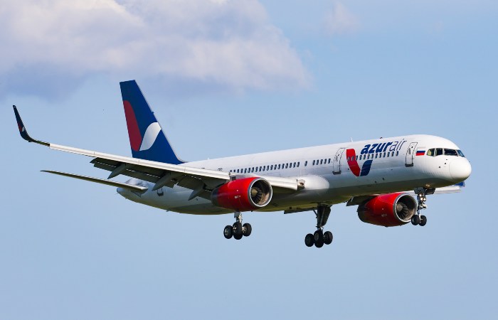 Росавиация ограничила сертификат AZUR air после выявленных нарушений
