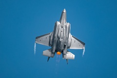 ���������� ������������ F-35A ��� ��� ������� � ��������, ������ ���������� �� ������� ������