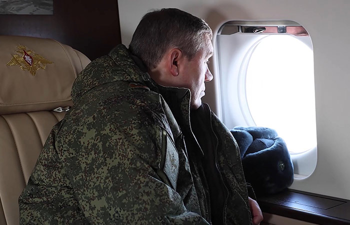 Герасимов проверил ход выполнения боевых задач "Южной" группировкой войск