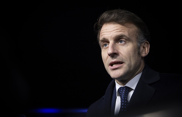 Макрон призвал президента Ирана прекратить атаки на страны Ближнего Востока