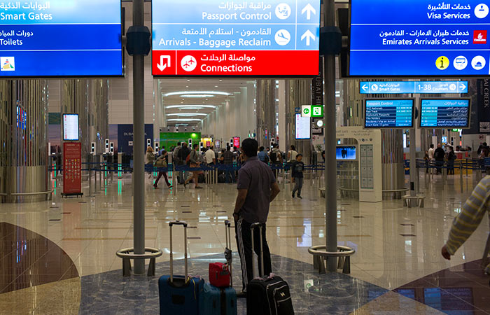 Аэропорт Дубая постепенно возвращается к работе после инцидента с беспилотником