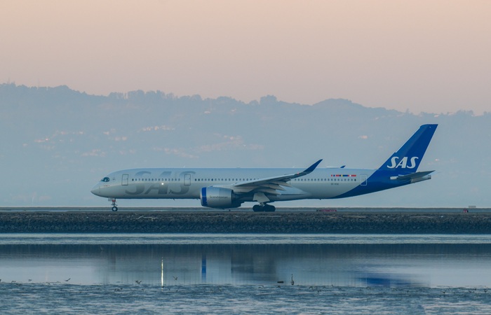SAS отменит более 100 авиарейсов из-за дороговизны топлива