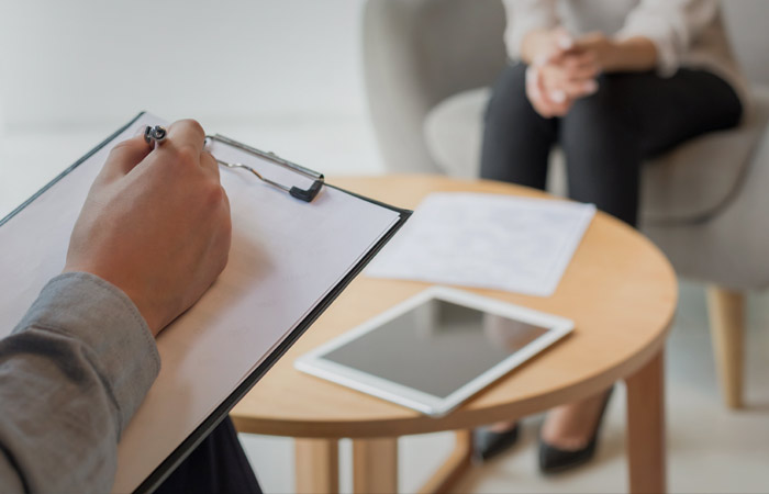 Не планирующих ребенка россиянок рекомендовали направлять на консультацию психолога