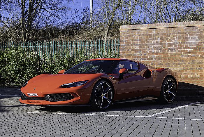 Ferrari приостановила поставки на Ближний Восток