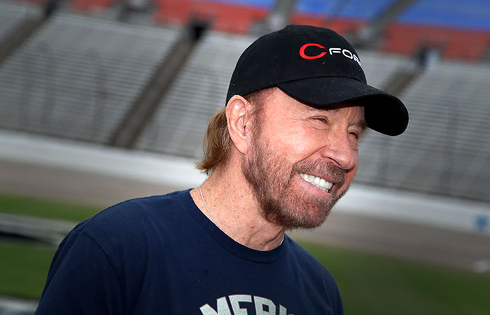 Умер Чак Норрис