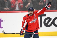 Овечкин провел 1000-й гол в НХЛ с учетом плей-офф