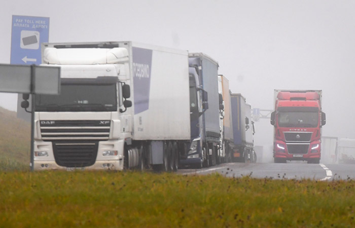 Лукашенко разрешил литовским грузовикам выехать из Белоруссии