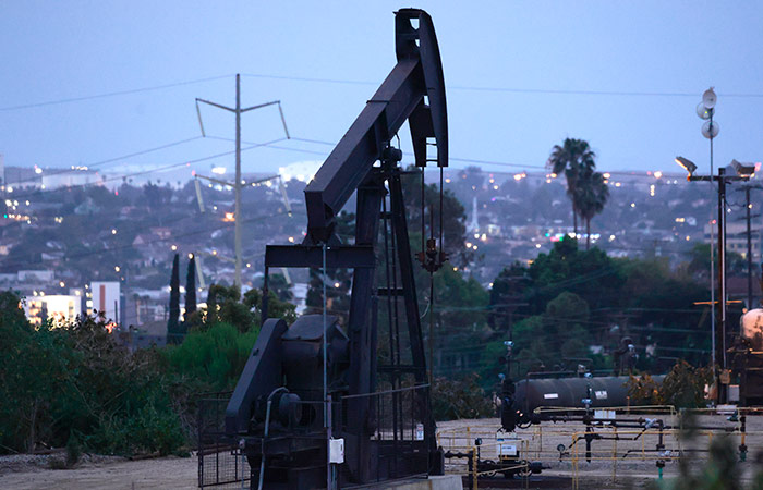 В США запасы нефти за неделю выросли на 6,93 млн баррелей