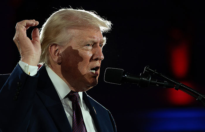 Цены на нефть ускорили рост на заявлениях Трампа об Иране