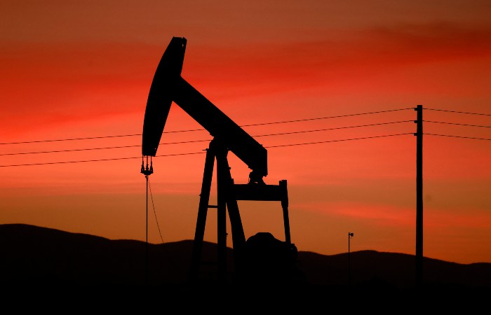 Нефть дорожает, Brent торгуется около $104,1 за баррель