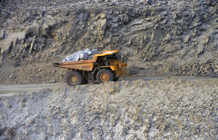 Приставы сняли арест с 32,1 млрд рублей на счетах ЮГК