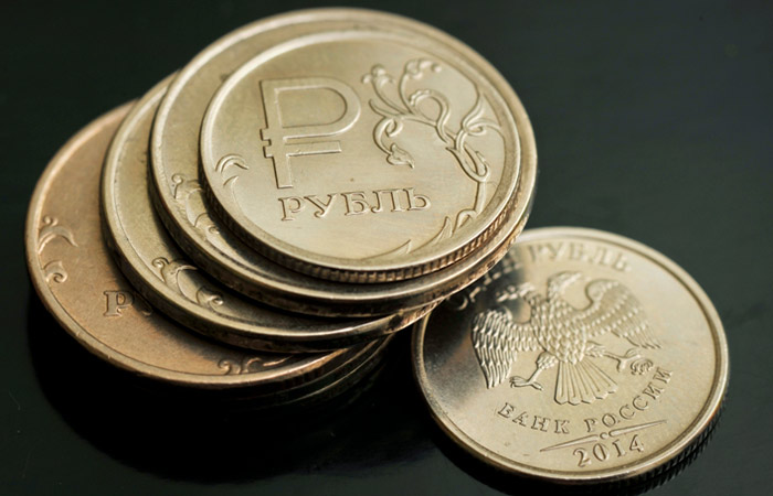 Рубль утром растет к юаню при подготовке экспортеров к налоговым выплатам марта
