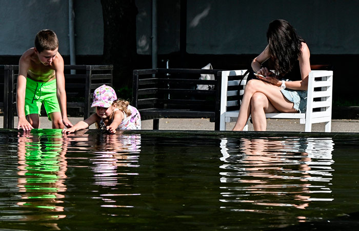 Температура около и выше нормы ожидается на большей части РФ с апреля по сентябрь