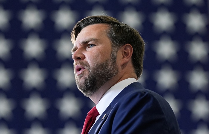 Вэнс пригрозил Ирану усилением давления в случае отказа от соглашения с США