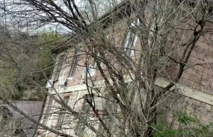 Порядка 300 человек эвакуировали из четырех домов Махачкалы из-за угрозы разрушения