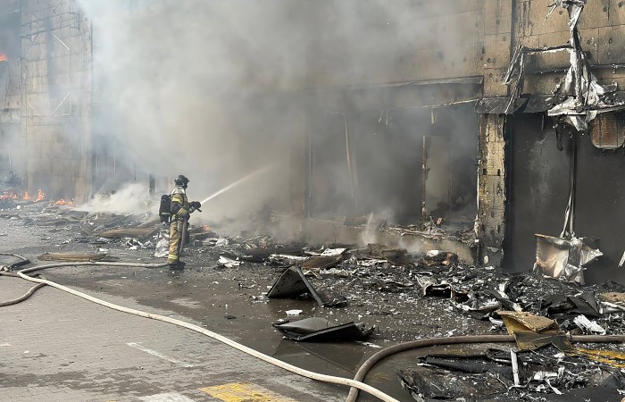 Пожар в торговом центре в Калининграде локализован