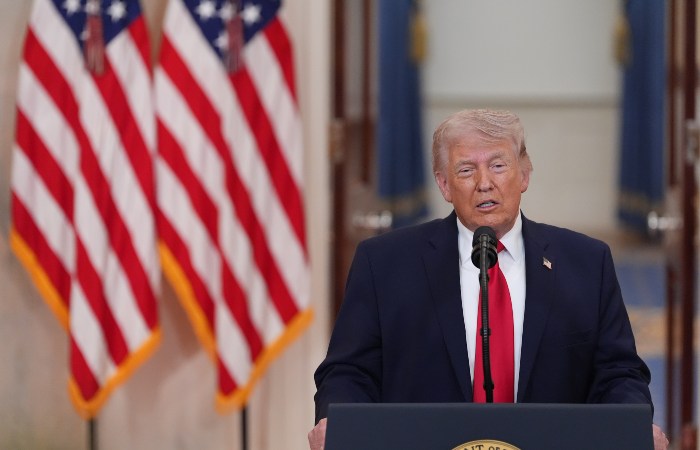 Трамп заявил, что спасенный американский летчик получил ранения