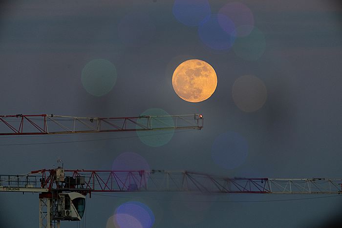 Запуски нескольких лунных миссий РФ перенесены на более поздний срок