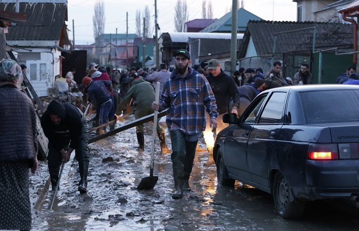 Восстановлено движение по 98 дорогам Дагестана после ливней