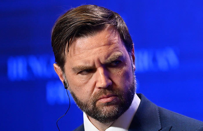 Вэнс заявил о значительном сближении позиций Москвы и Киева по урегулированию