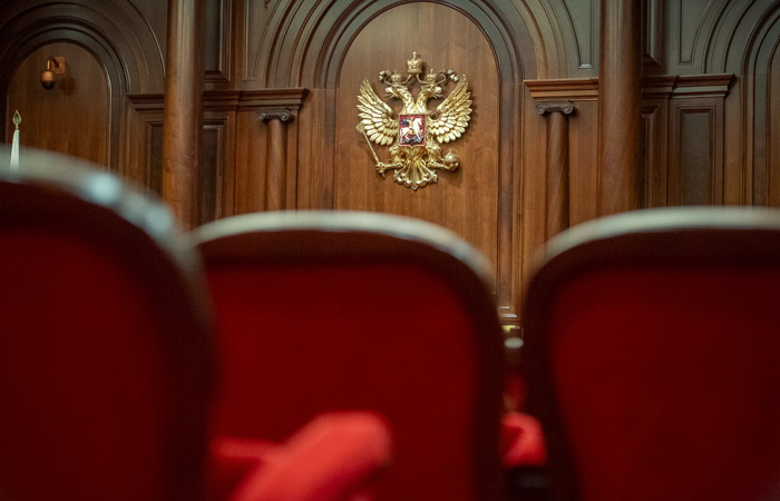 КС уточнил гарантии предварительной компенсации собственнику при изъятии земли для госнужд