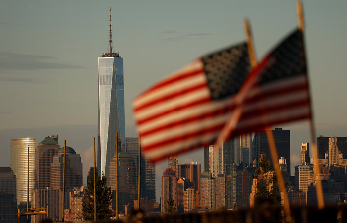 Оценка роста ВВП США в IV квартале неожиданно ухудшена до 0,5%