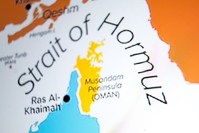 Трамп заявил, что США приступают к разминированию Ормузского пролива