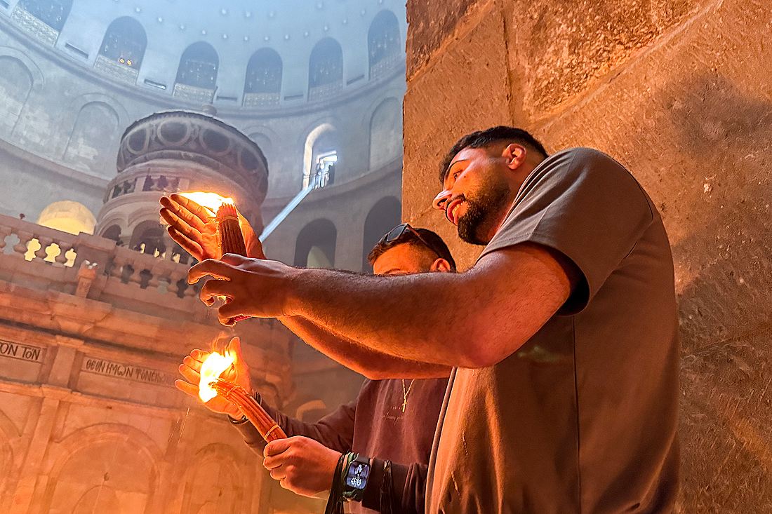Схождение Благодатного огня в Иерусалиме