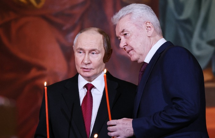 Путин прибыл на пасхальное богослужение в храм Христа Спасителя