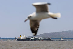 Иран не будет пропускать через Ормузский пролив корабли недружественных стран