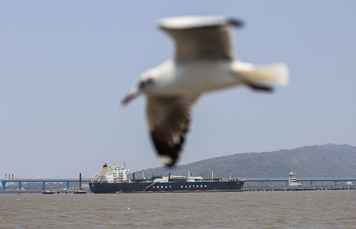 Иран не будет пропускать через Ормузский пролив корабли недружественных стран