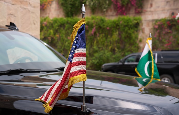 США и Иран продолжают контактировать по вопросу урегулирования конфликта